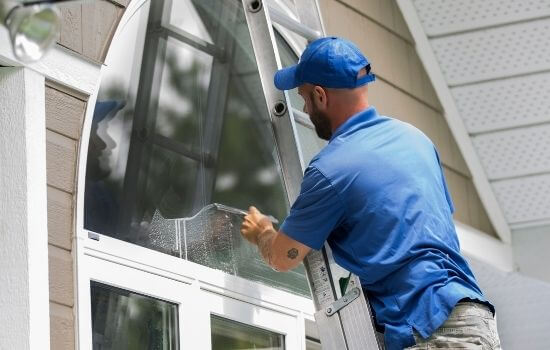 How To Start a Profitable Window Cleaning Business - Profitabl...
                                            </div>

                                        </div>

                                    </div>
                                </div>
                                
                                <div class=
